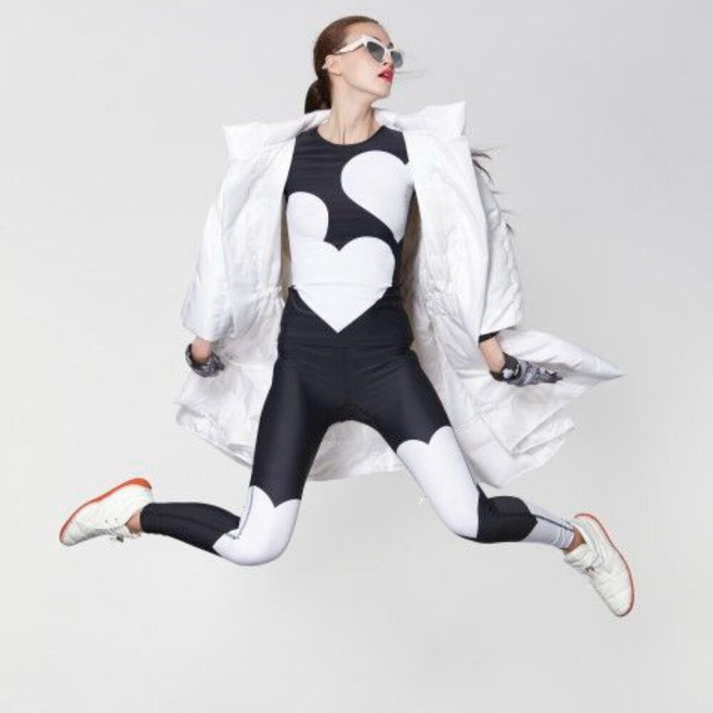 Black and White Heart Printed Leggings For Athletic Leisure Fitness Size Small